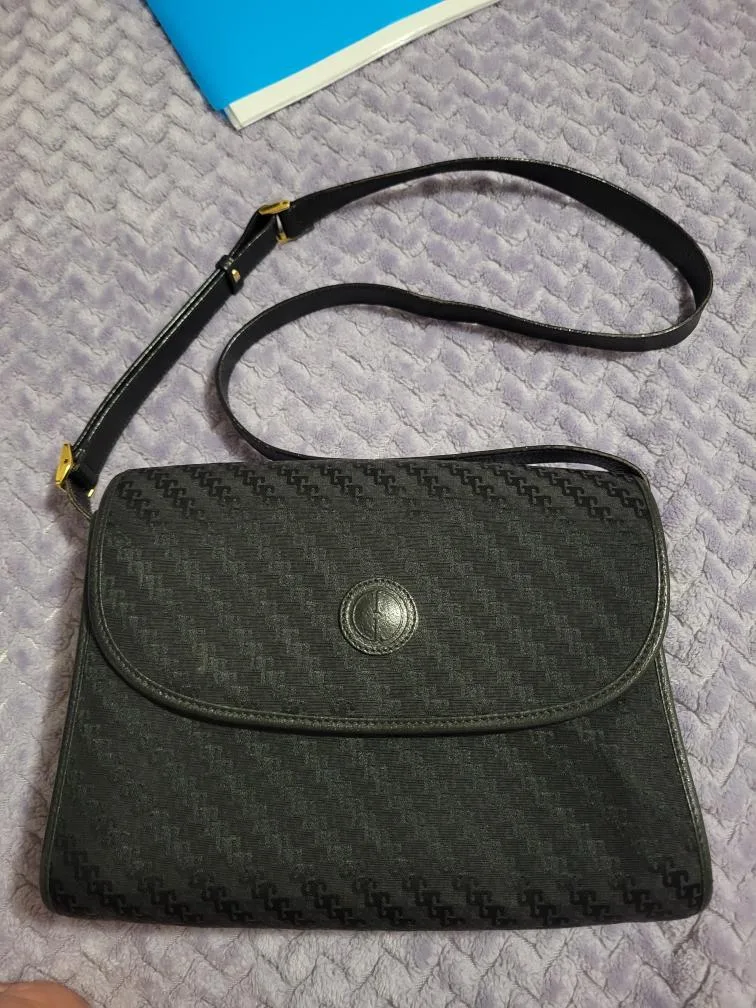 Gucci Signature GG Black Canvas Leather Shoulder Bag thumbnail
