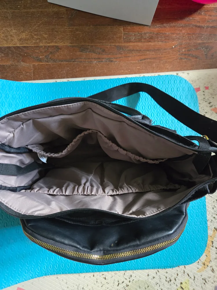 Skip Hop Black Diaper Bag image indicator(4)