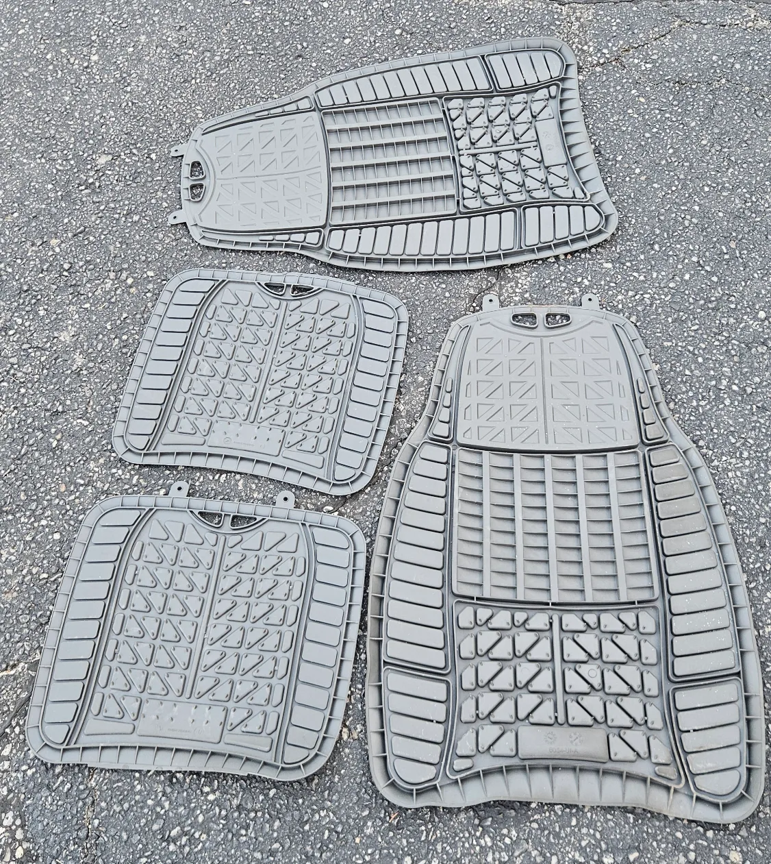 Michelin All-Weather Universal Floor Mat Set, 4-pc thumbnail