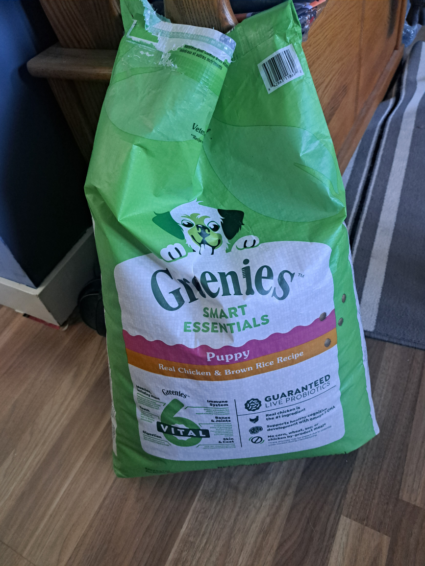 Greenies Smart Essentials Puppy Food 27 lb