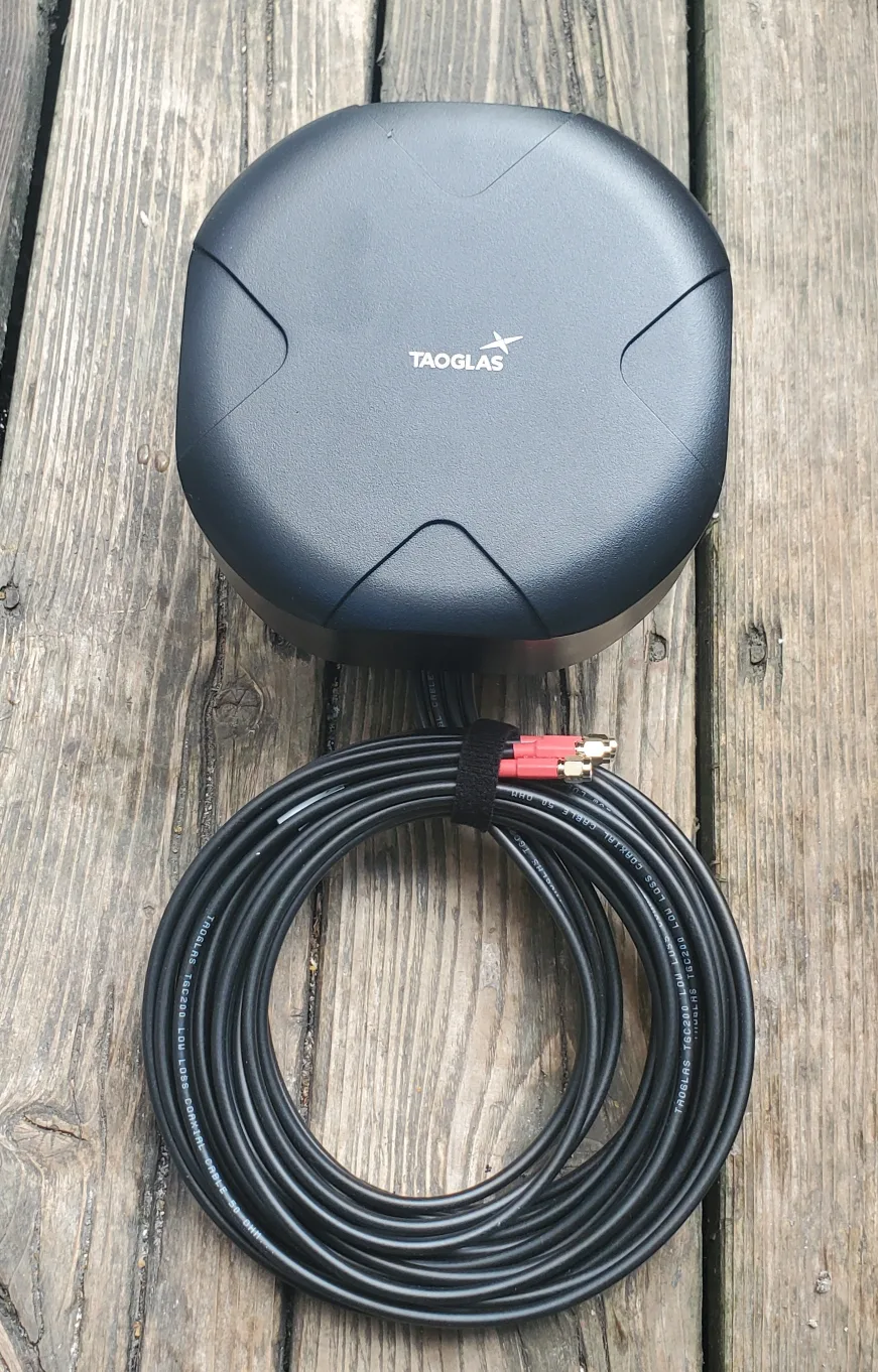 Taoglas TGX.04 Series MIMO 5G/4G Antenna thumbnail