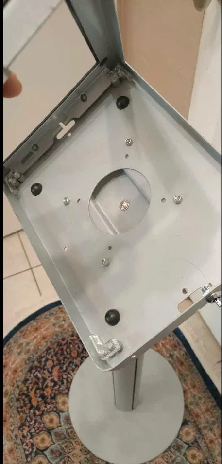 Silver iPad Floor Stand image indicator(4)