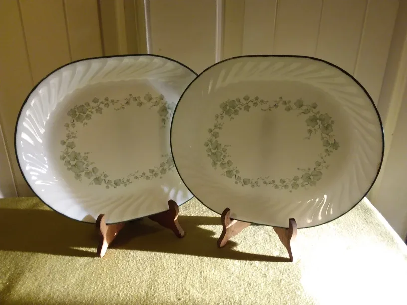 Corelle Serving Platters - Set of 2 🍛 🇨🇦 thumbnail