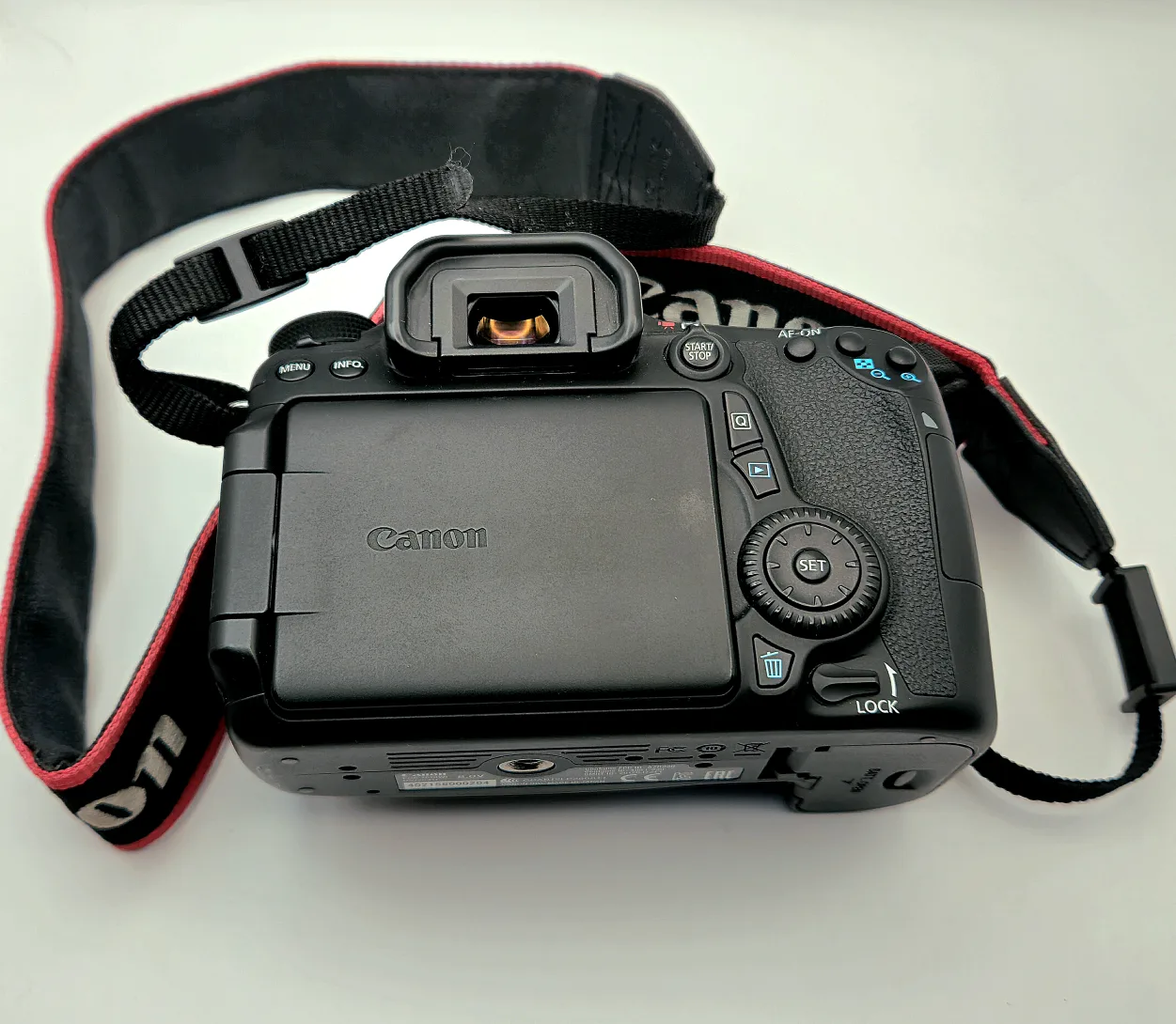 Canon EOS 70D Digital Camera image indicator(3)