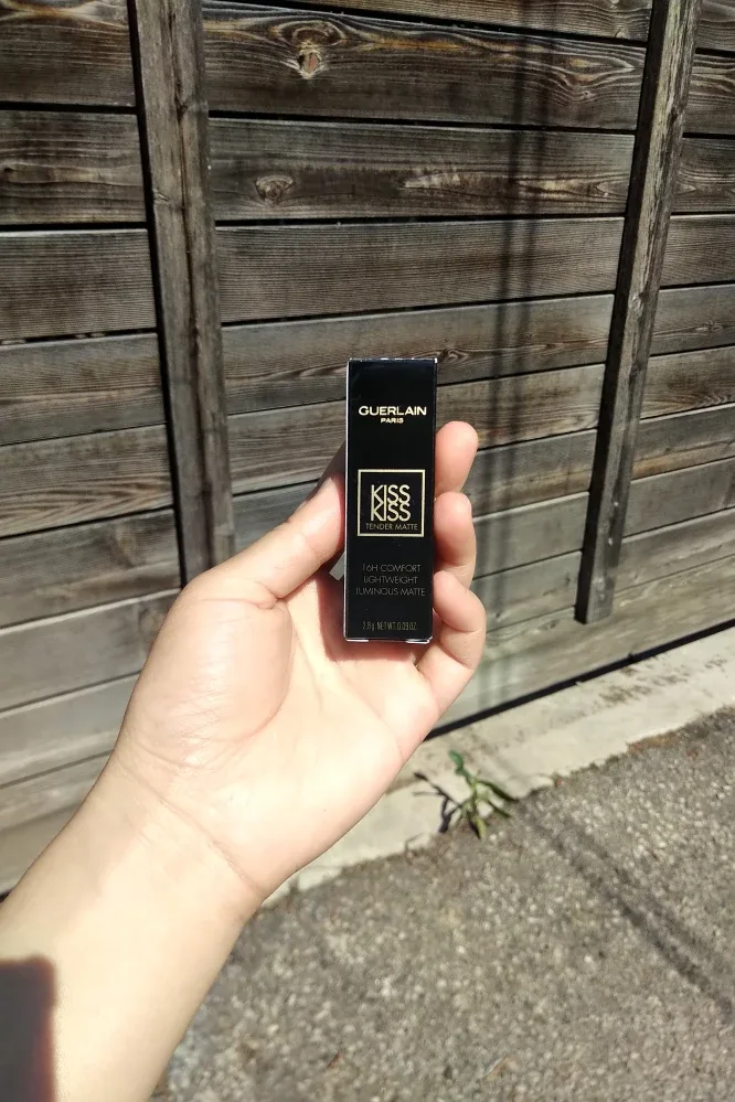 BNIB Guerlain KISSKISS Tender Matte Lipstick 999 thumbnail