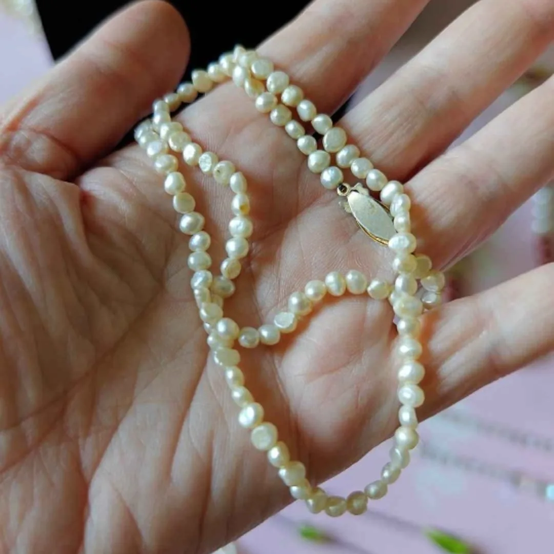 Pearl Necklace thumbnail