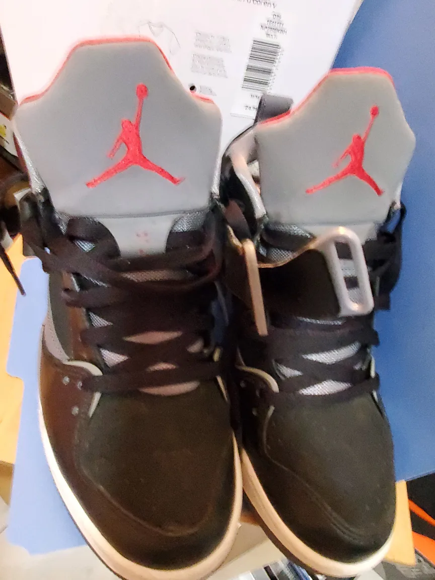 Jordan's (MJ Shoes) size 8.5 Men's image indicator(6)
