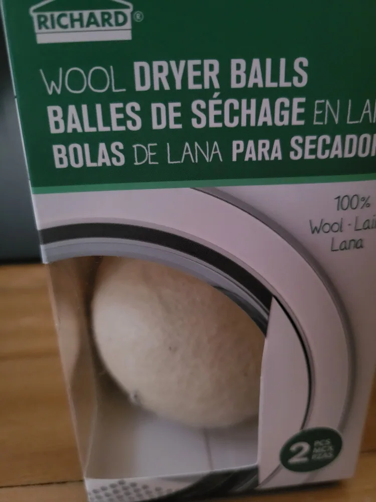 FREE! Wool Dryer Ball 🇨🇦 thumbnail