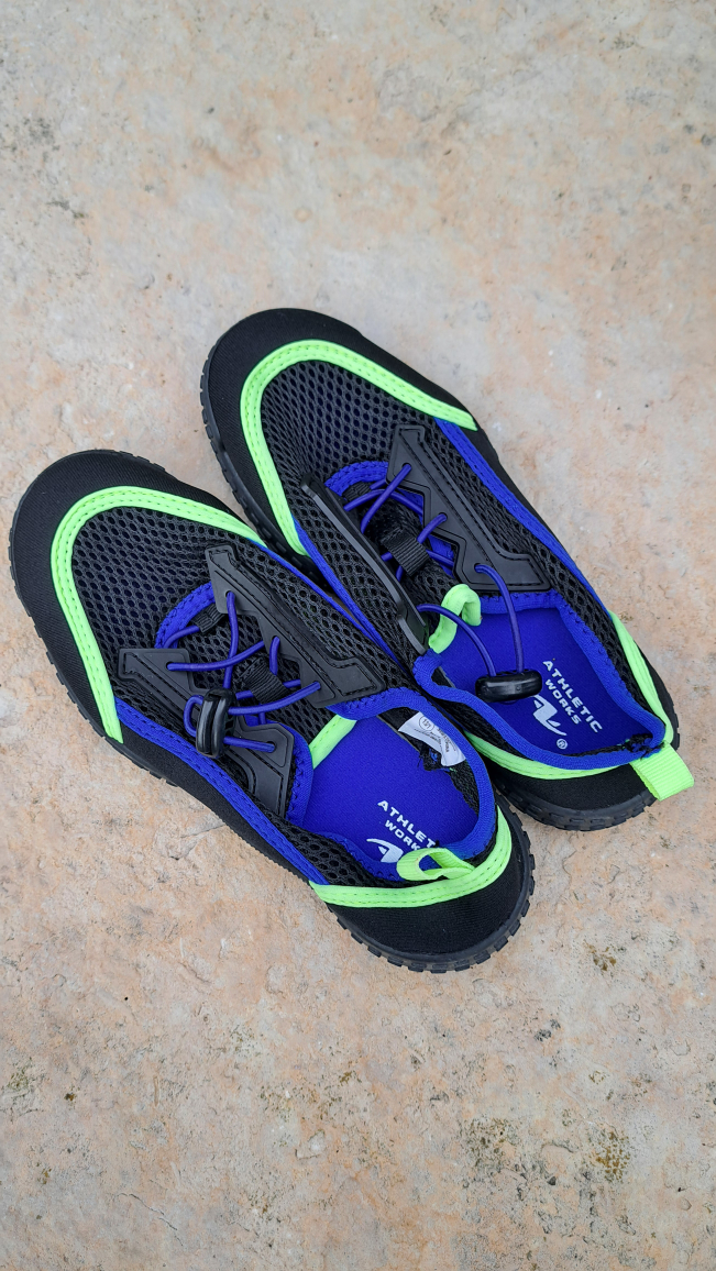 Athletic Works Water Shoes - Size 13/1