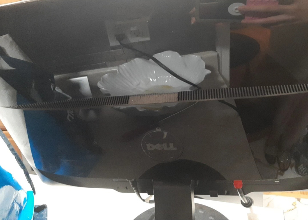 Dell Monitor - Great Condition - photo 3