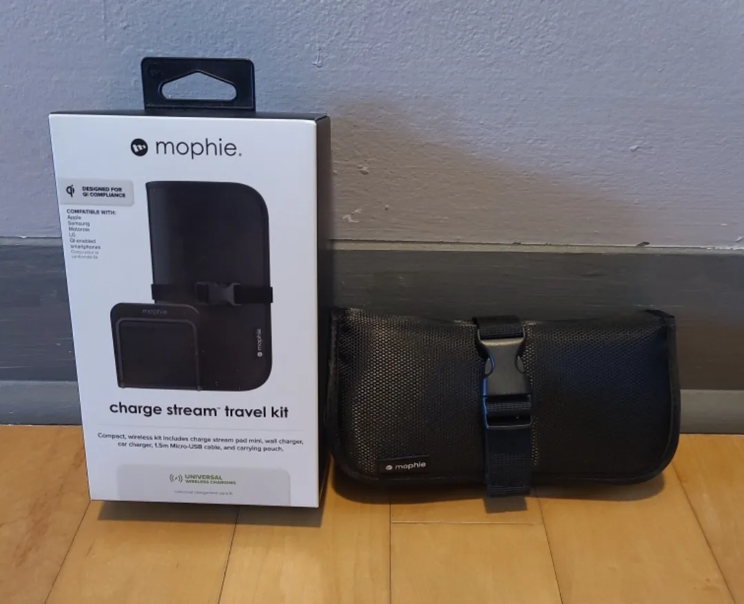 Mophie Charge Kit - Wireless Pad, Wall Charger, Car Charger image indicator(2)