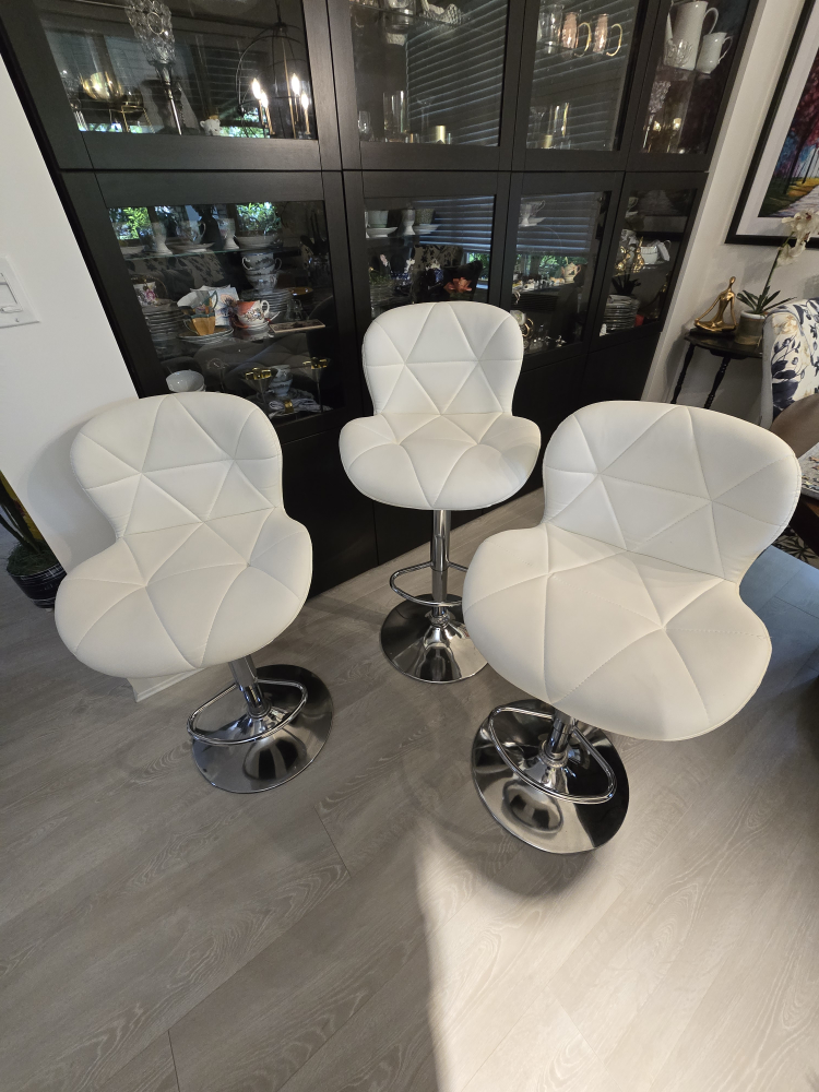 Set of 3 White Bar Stools