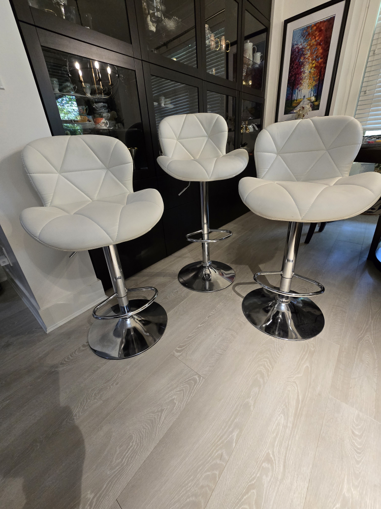 Set of 3 White Bar Stools - photo 2