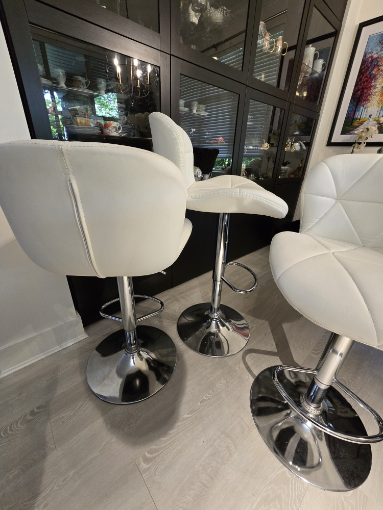 Set of 3 White Bar Stools - photo 4