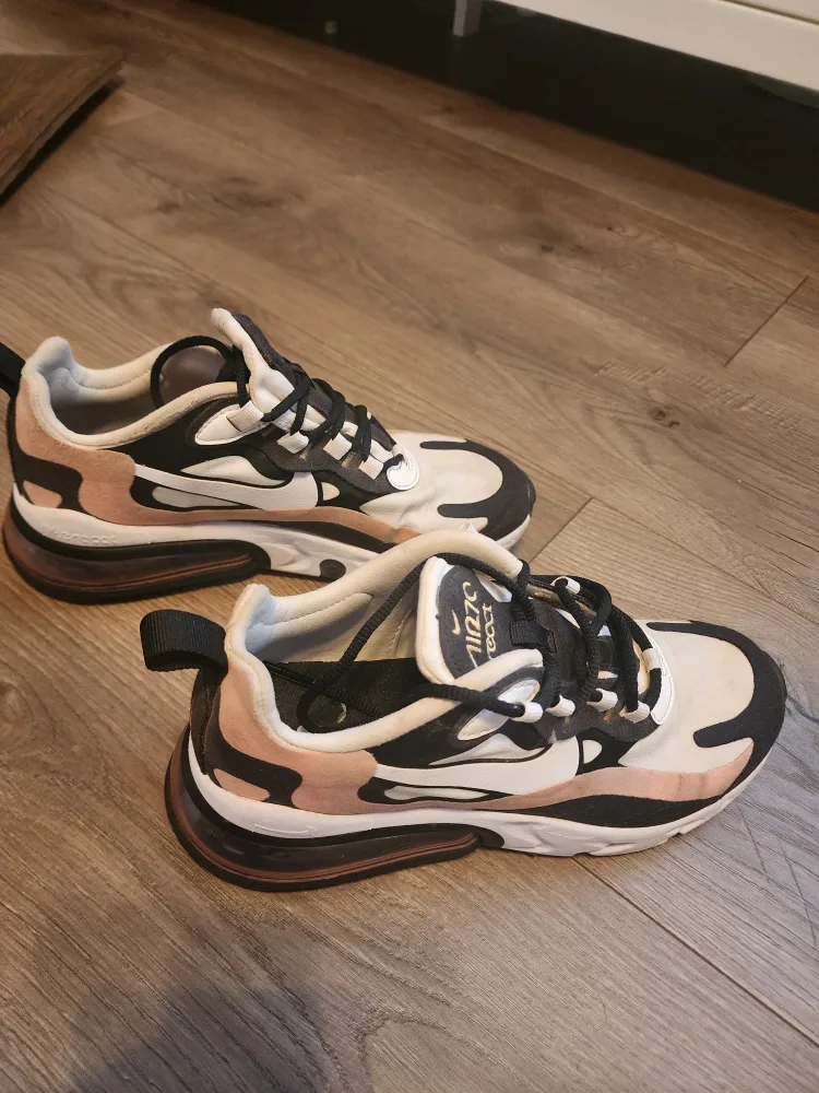 Nike Air Max 270 React Sneakers image indicator(2)