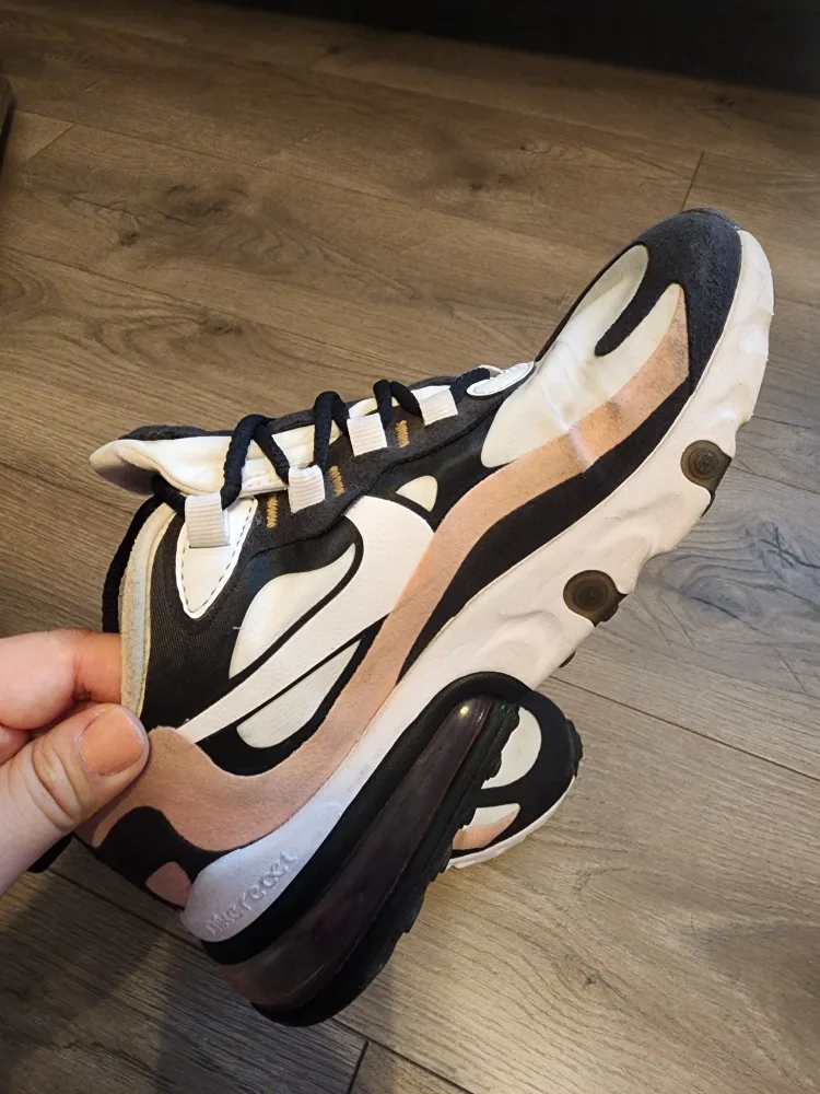 Nike Air Max 270 React Sneakers image indicator(7)