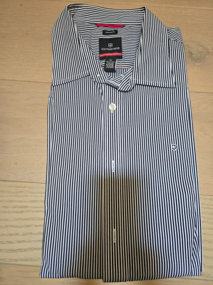 Victorinox XL/XG Dress Shirts thumbnail