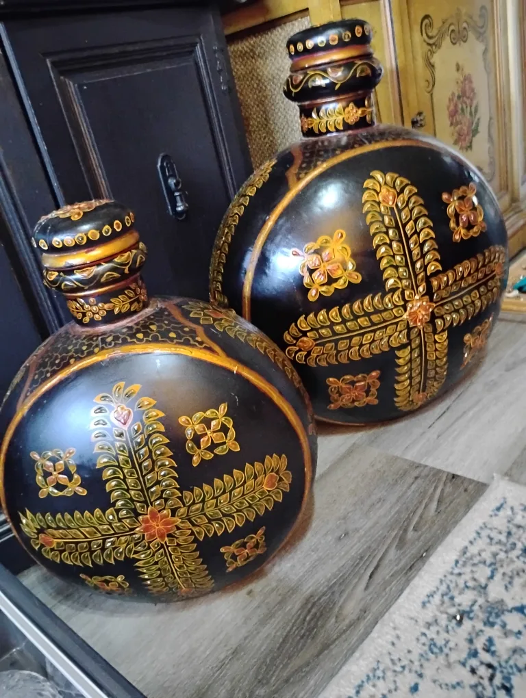 vintage Decorative Vases - Set of 2 image indicator(2)