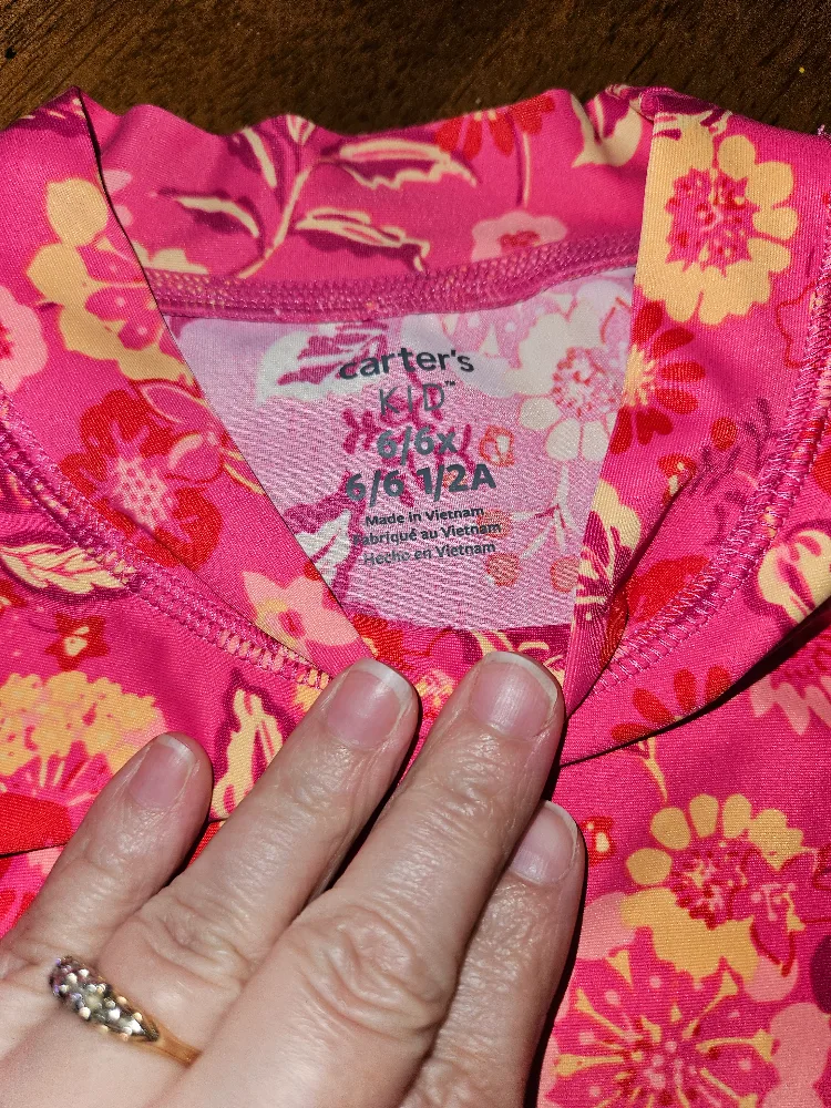 Girls Swimsuit Size 6/6x image indicator(2)