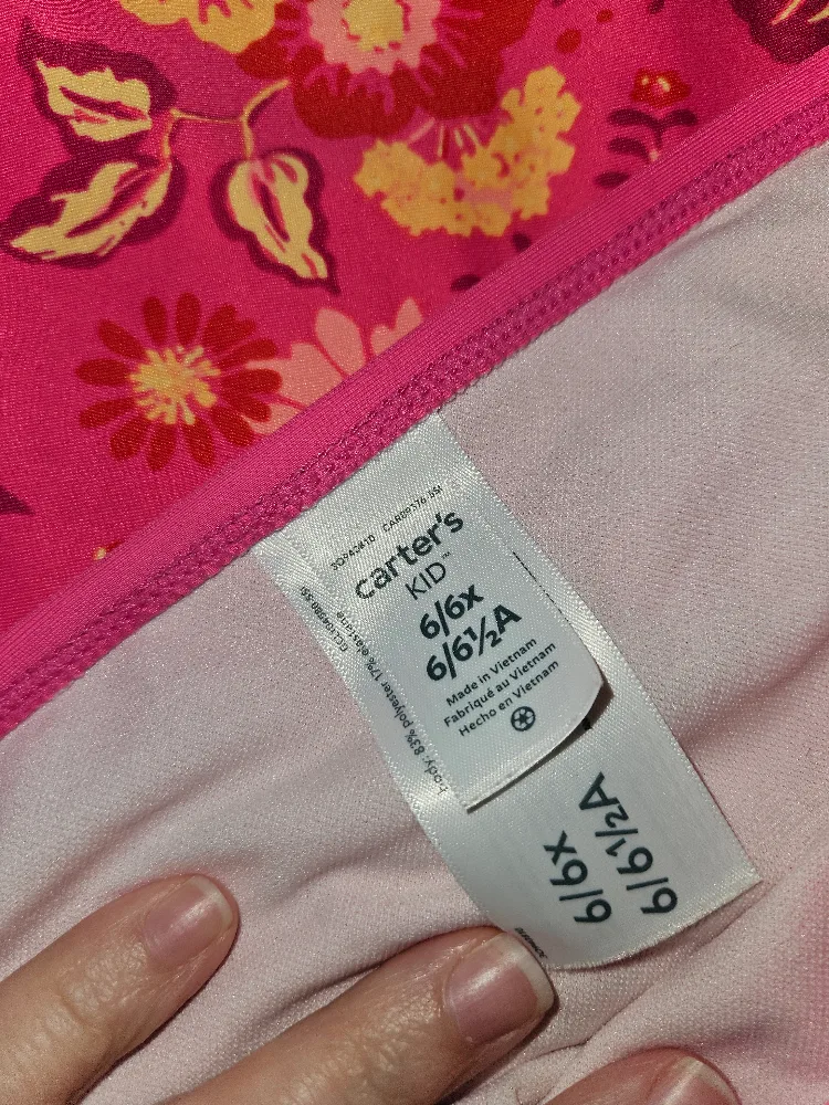 Girls Swimsuit Size 6/6x image indicator(3)