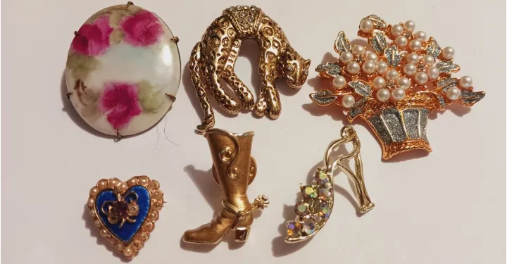 Gorgeous Vintage Brooches. $25 each. thumbnail
