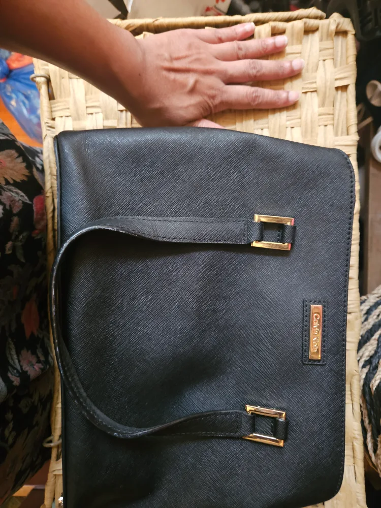 Calvin Klein Black Handbag image indicator(3)