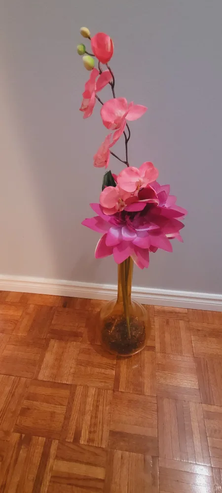Floral Arrangement in Amber Vase thumbnail