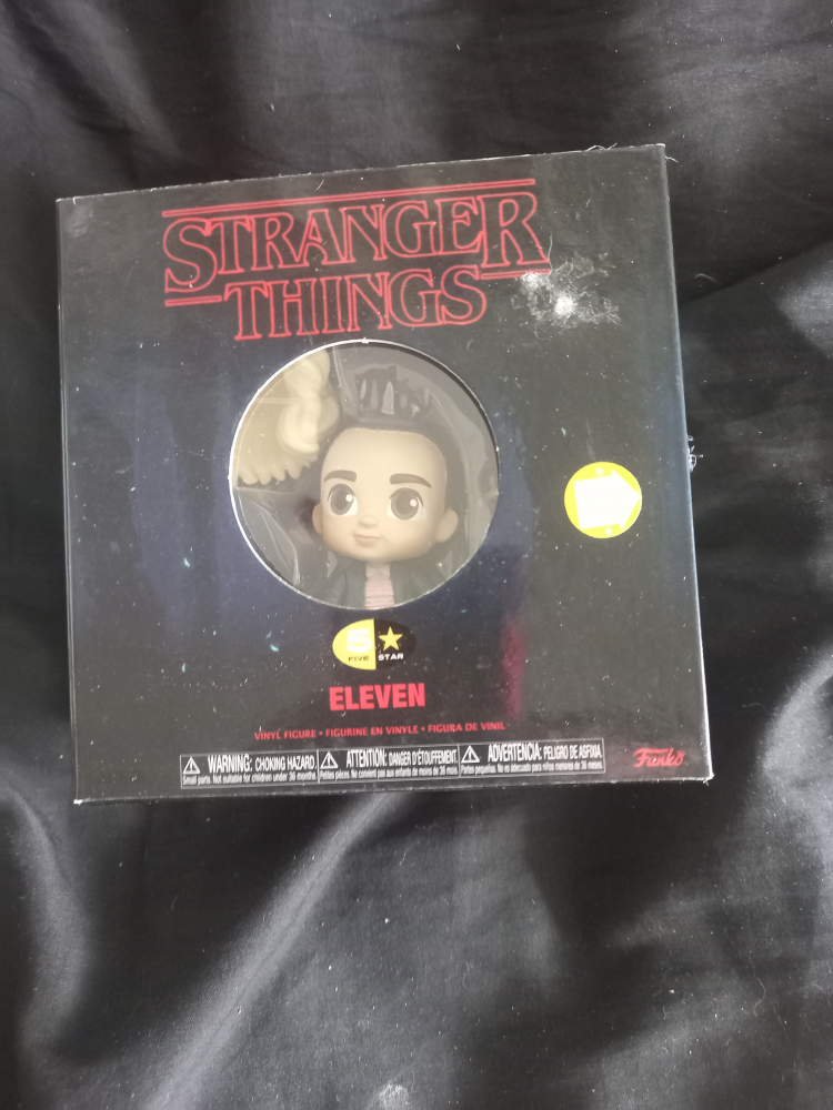 Stranger Things Eleven Vinyl Figure by Funko - photo 2
