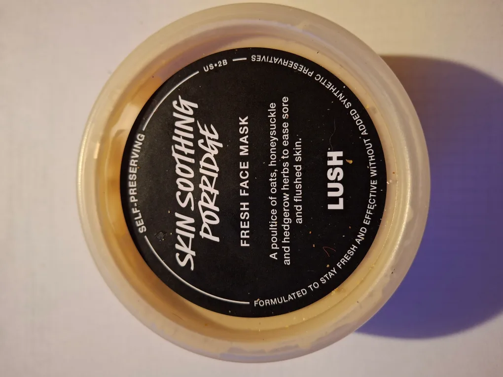 Lush Skin Soothing Porridge Face Mask thumbnail