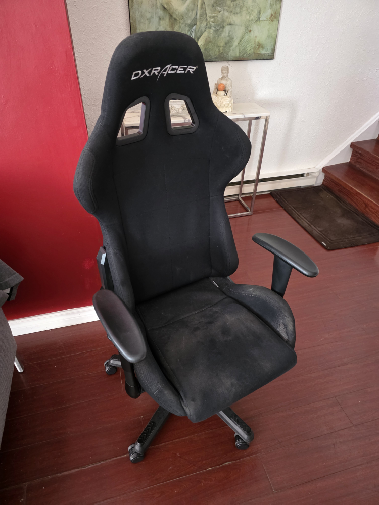 Free DX Racer Gaming Chair