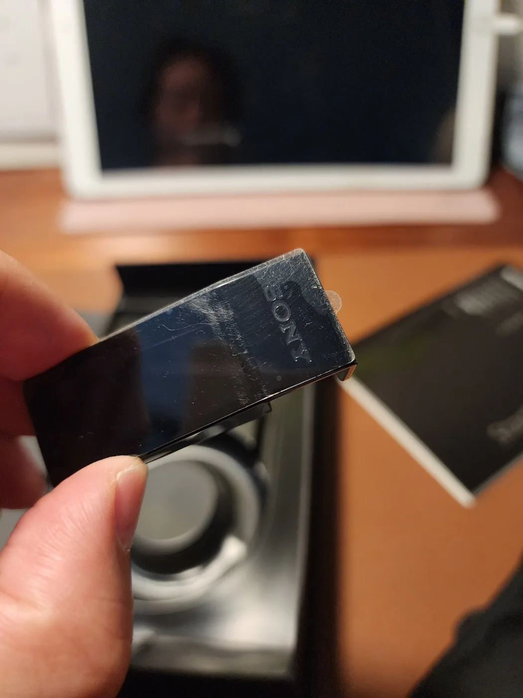 Sony MP-CL1 HD Laser Mobile Projector image indicator(3)