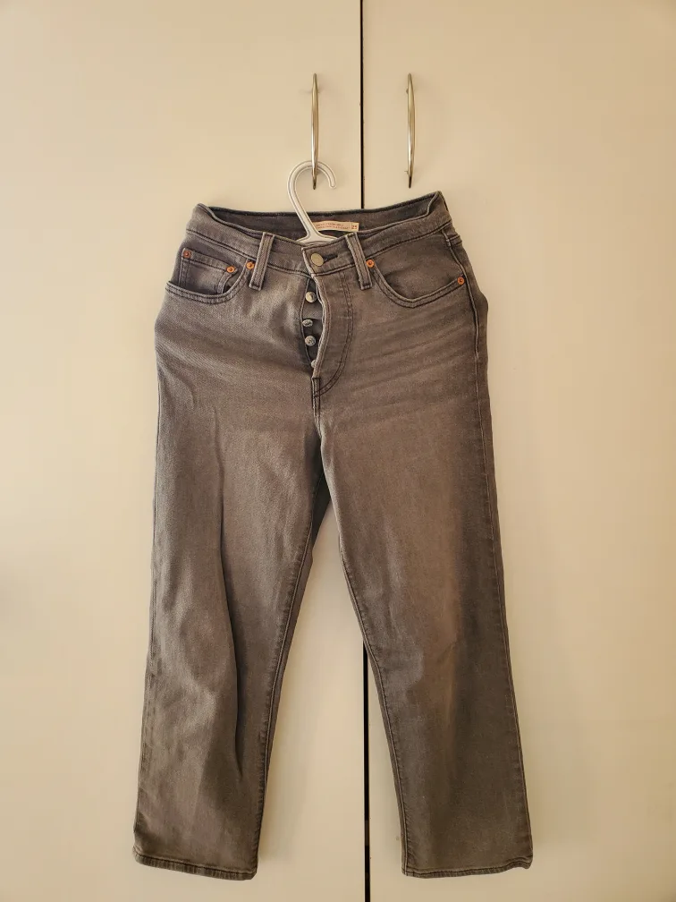 Levi's Ribcage Straight Ankle Jeans - Size 25 thumbnail