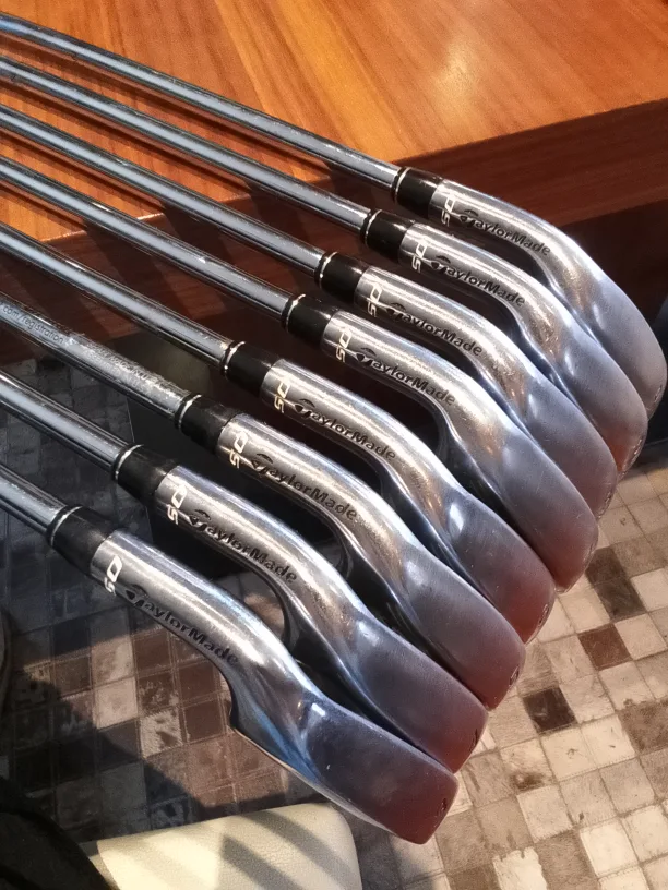 Professional TaylorMade Golf Club Set with Brand New Cart Bag image indicator(6)