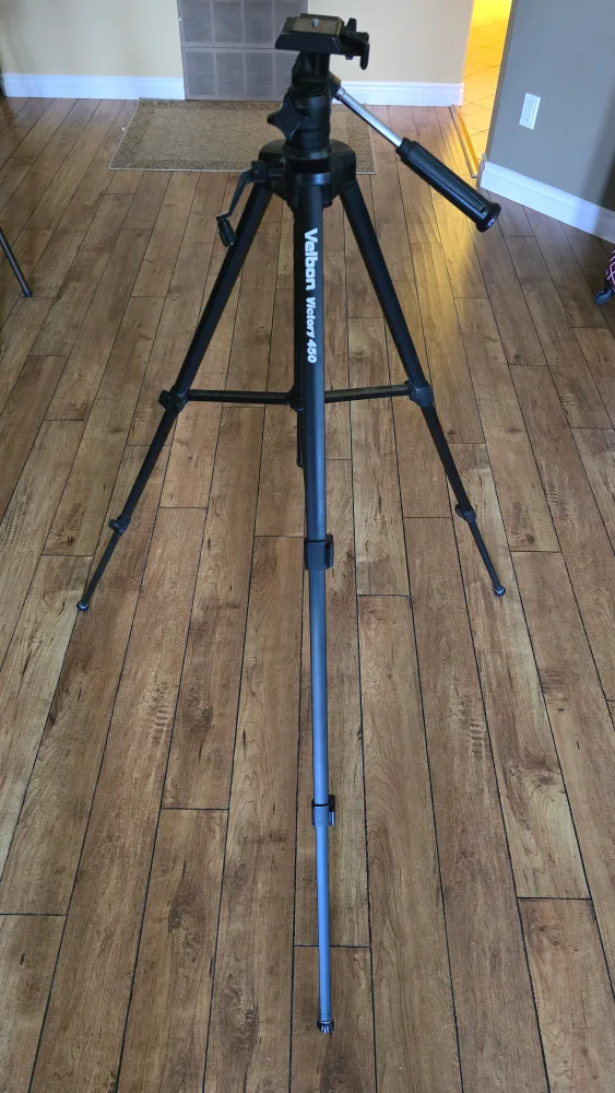 Velbon Victory 450 Tripod thumbnail