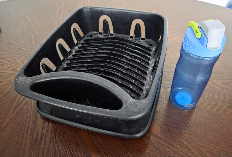 Black Dish Rack with Water Bottle thumbnail