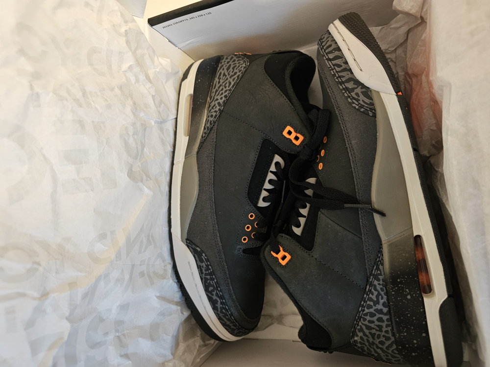 Air Jordan 3 Fear shoe brand new - photo 3