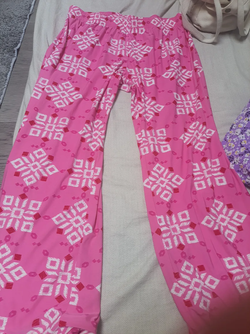 Pink Patterned Lounge Pants🇨🇦 thumbnail