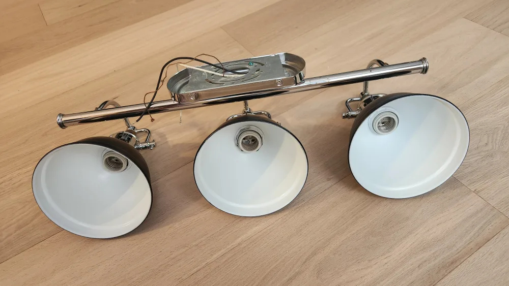 3-Light Track Lighting Fixture - Black & Chrome image indicator(3)