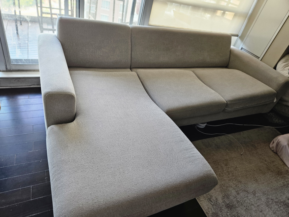 Urban Barn Sectional Sofa - Light Grey - used good condition - photo 2