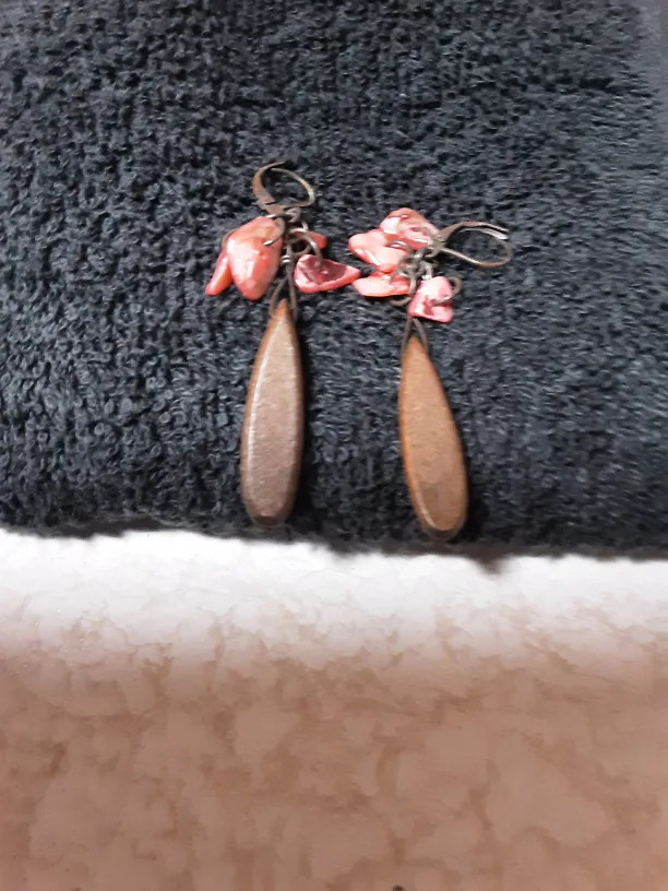 Dangle Earrings with Coral and Brown Teardrop Beads thumbnail