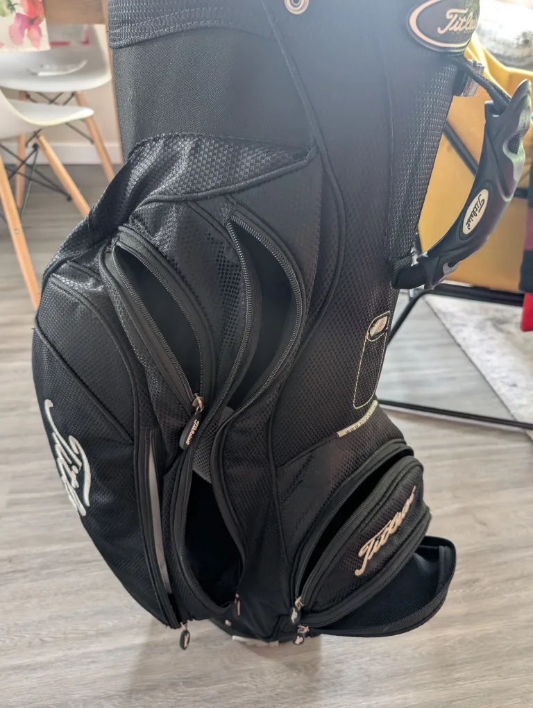 Titleist Golf Bag - Black image indicator(9)