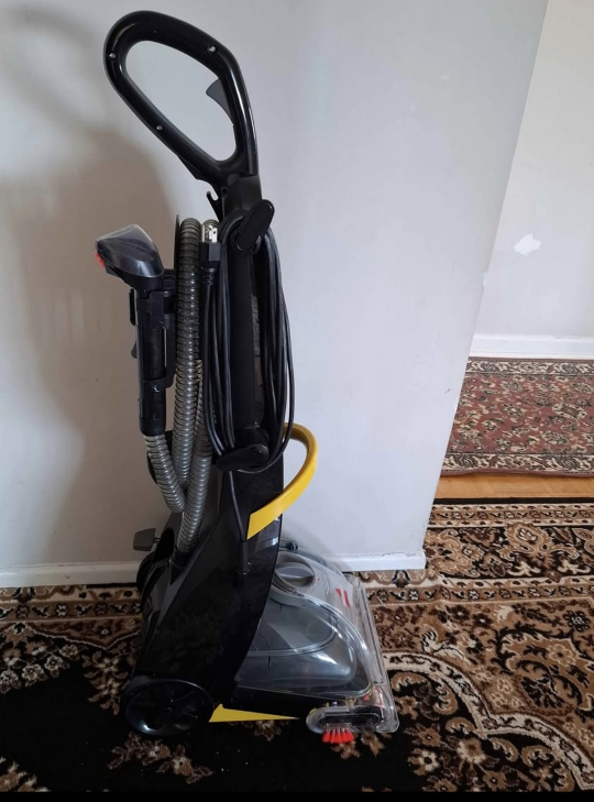 Bissell ProHeat 2X Carpet Cleaner - photo 3