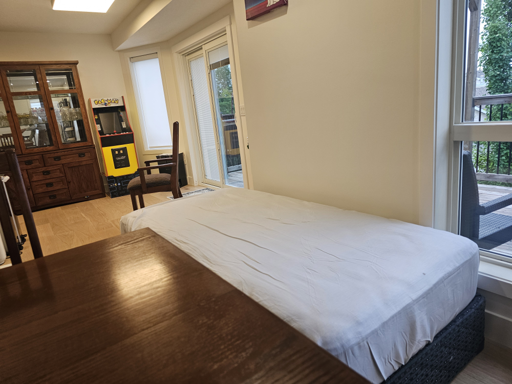 Sealy Twin Bed - photo 5