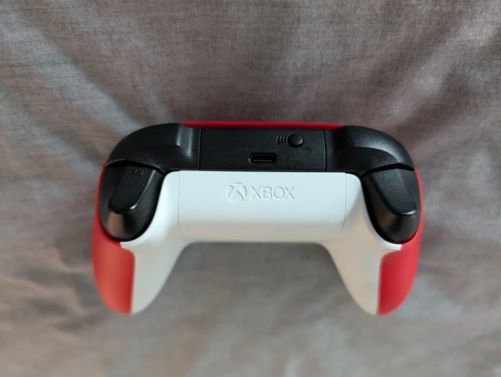 Xbox Wireless Controller - Red image indicator(3)