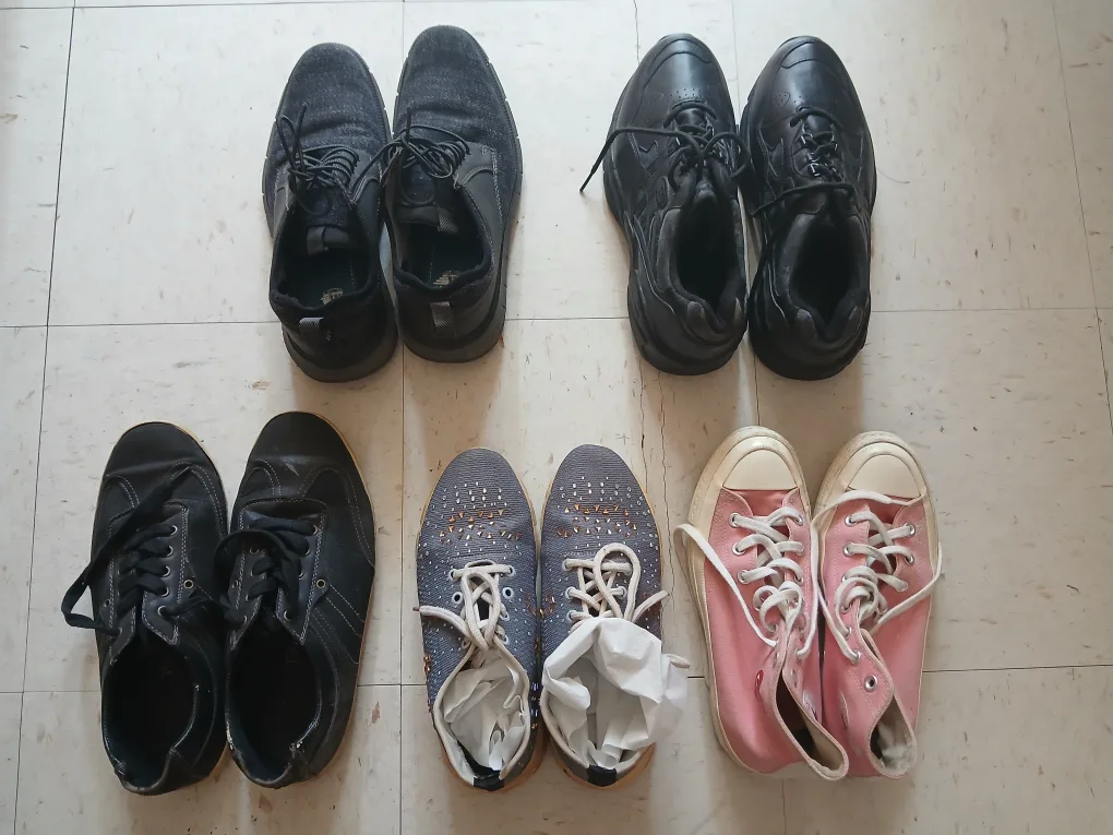 🥕Assorted Used Shoes men and women, Size women 7,8 and men 10🥕 thumbnail