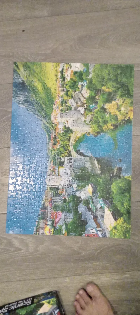 Assorted 1000 Piece Puzzles and other Puzzles image indicator(3)