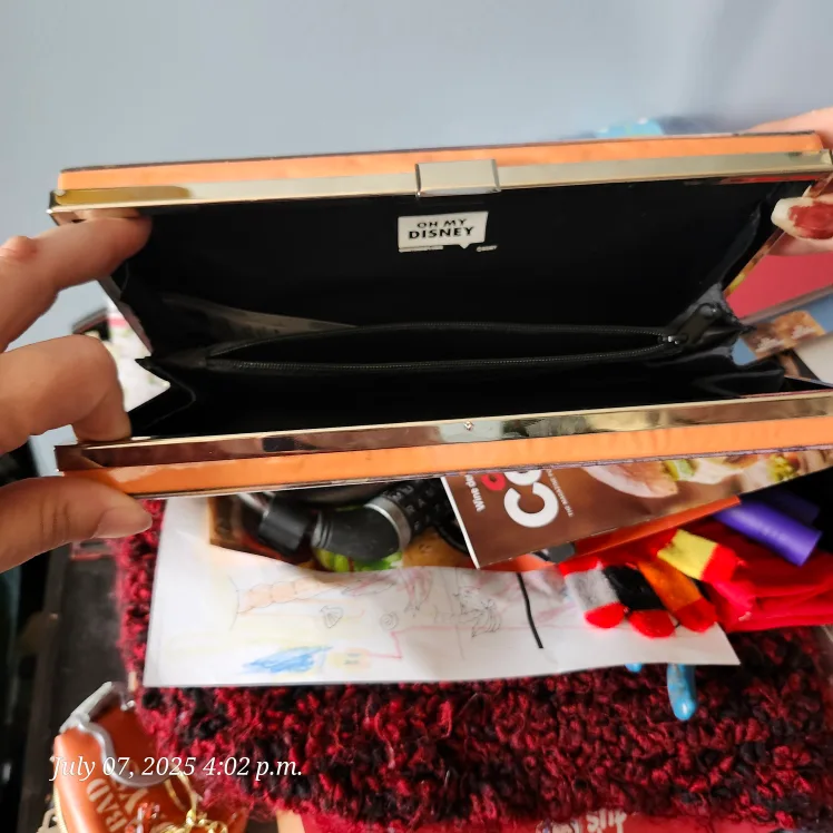 Disney Hunchback of Notre Dame Clutch image indicator(5)