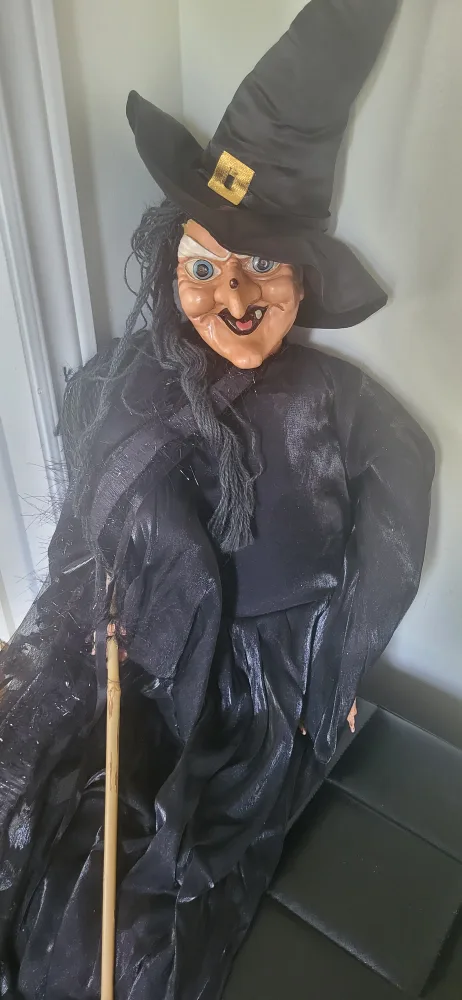 Halloween Witch Decoration thumbnail