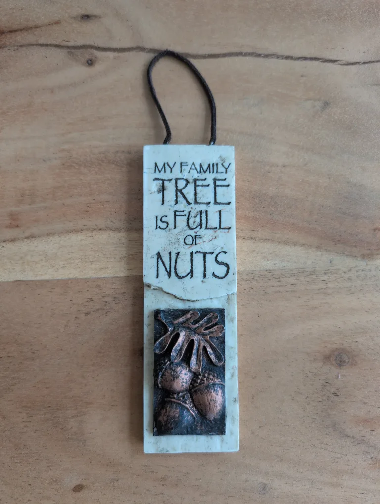 Small decorative item 🇨🇦 thumbnail