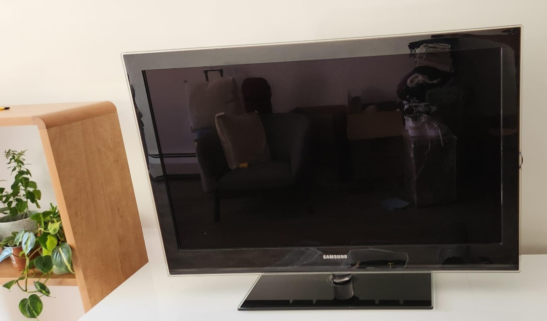 Samsung TV - photo 2